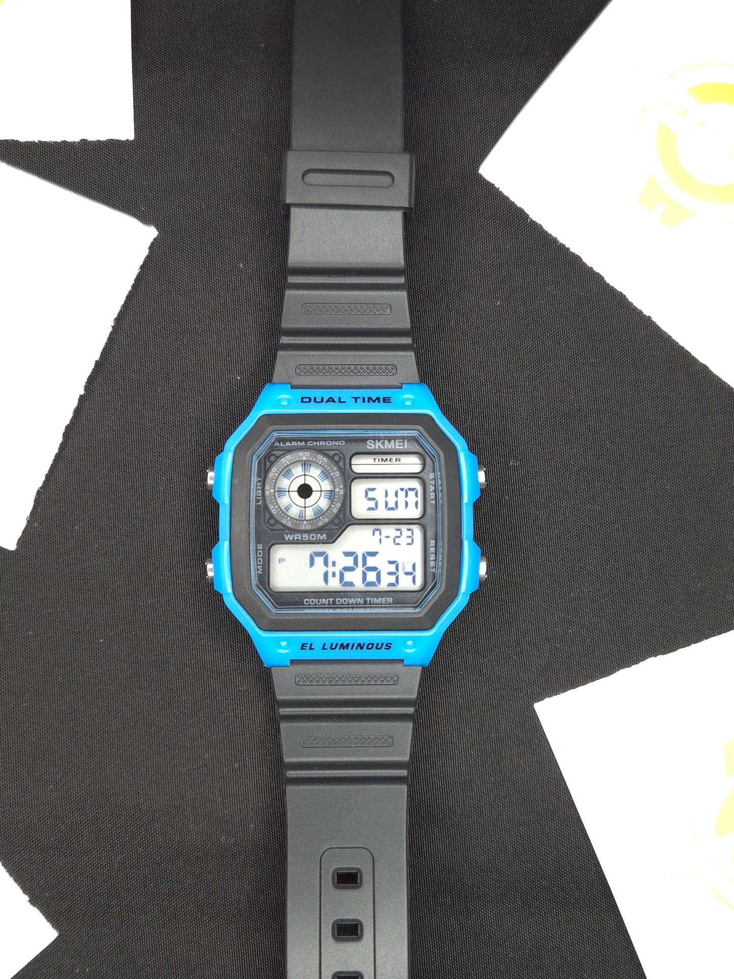 SKMEI Flow "SKY BLUE": Estilo y Función