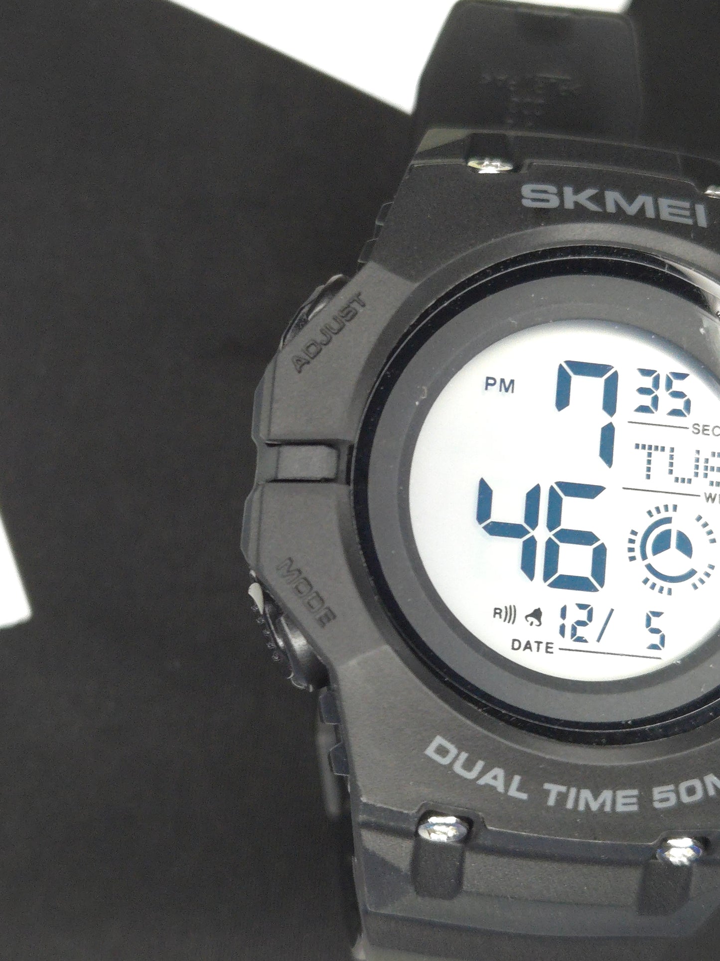 Descubre el Infinito:Skmei Space Eclipse